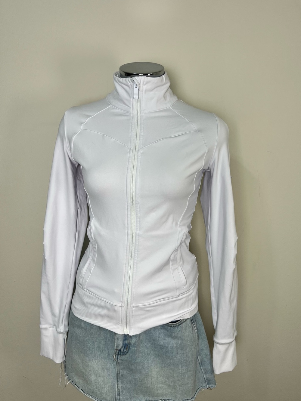 Alo Yoga White Contour Full Zip Jacket XS Thumbhole Athletic Track Jacket - Picture 4 of 12